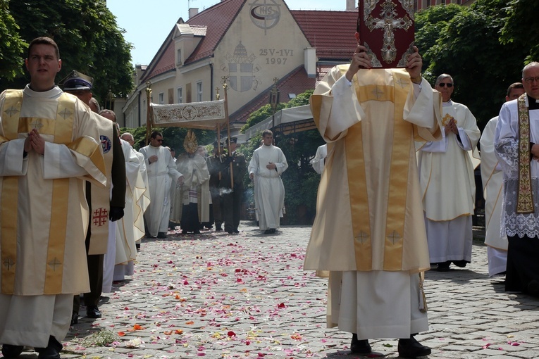 Centralna procesja Bożego Ciała we Wrocławiu 2023