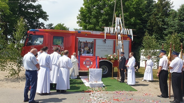 W Boże Ciało w Nadolicach Wielkich