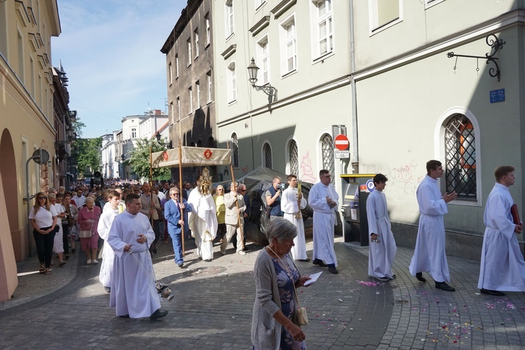 Procesja Bożego Ciała na gliwickiej starówce