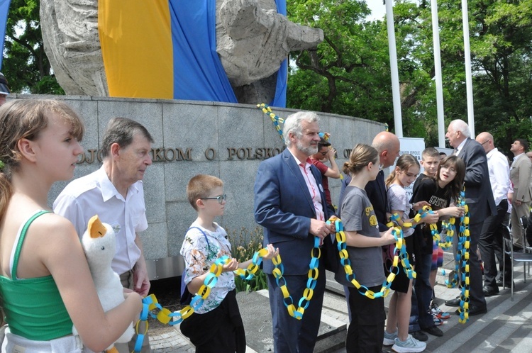 Happening z okazji 25. rocznicy obrony województwa opolskiego