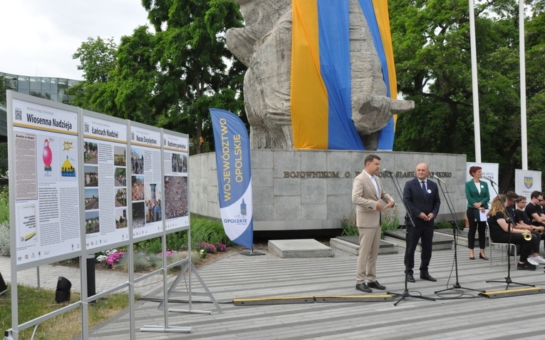 Happening z okazji 25. rocznicy obrony województwa opolskiego