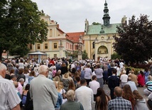 Tłumy wiernych na uroczystości Bożego Ciała w Sandomierzu