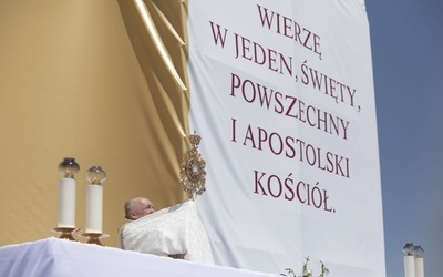 Boże Ciało. Wierzę w Kościół