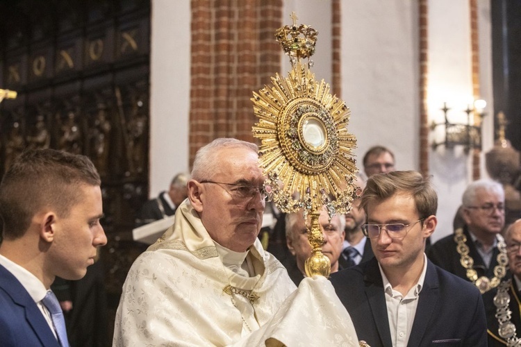 Boże Ciało. Wierzę w Kościół