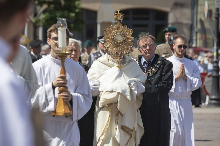 Boże Ciało. Wierzę w Kościół