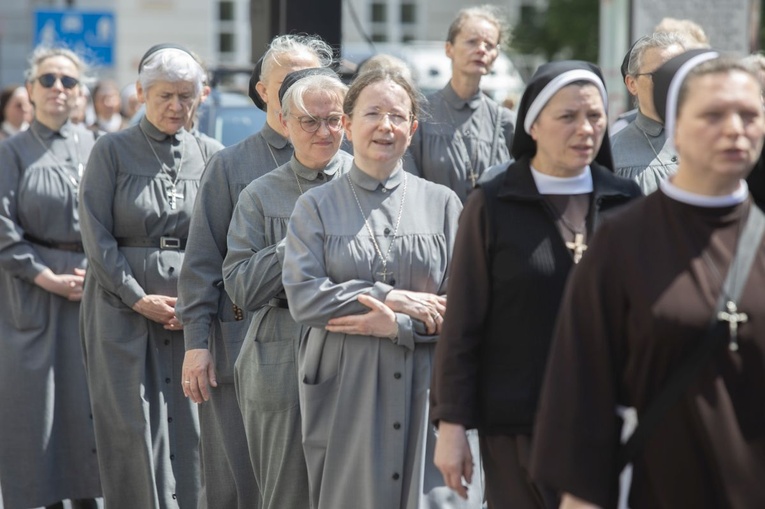 Boże Ciało. Wierzę w Kościół