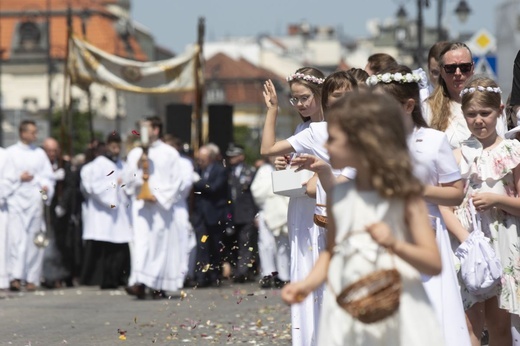 Boże Ciało. Wierzę w Kościół