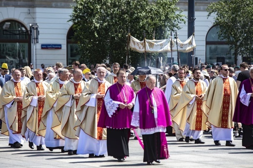 Boże Ciało. Wierzę w Kościół