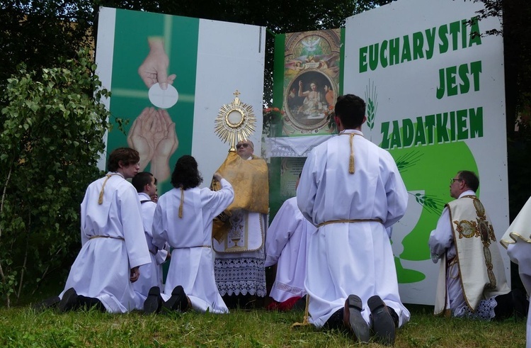 Procesja Bożego Ciała na Złotych Łanach w Bielsku-Białej - 2023