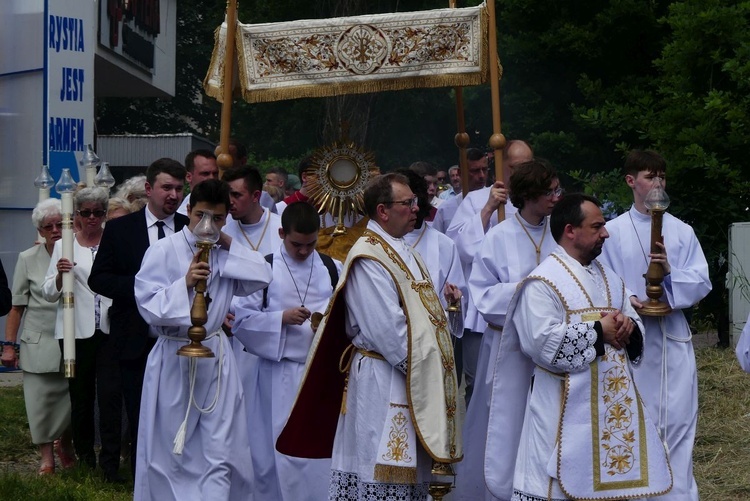 Procesja Bożego Ciała na Złotych Łanach w Bielsku-Białej - 2023