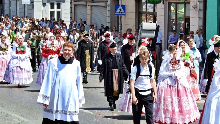 Procesja Bożego Ciała z bp. Romanem Pindlem w Żywcu - 2023