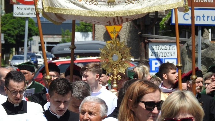 Procesja Bożego Ciała z bp. Romanem Pindlem w Żywcu - 2023