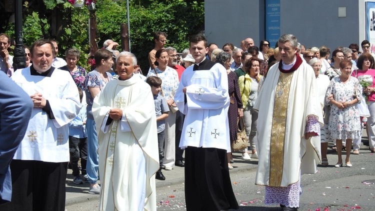 Procesja Bożego Ciała z bp. Romanem Pindlem w Żywcu - 2023