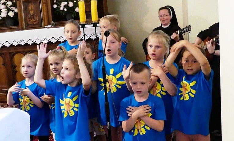 Pielgrzymka przedszkolaków do bł. Matki Małgorzaty Łucji Szewczyk w Oświęcimiu