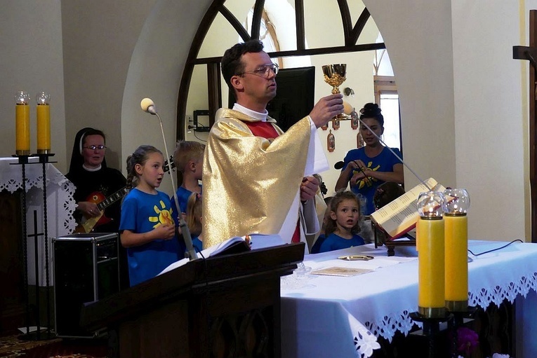 Pielgrzymka przedszkolaków do bł. Matki Małgorzaty Łucji Szewczyk w Oświęcimiu