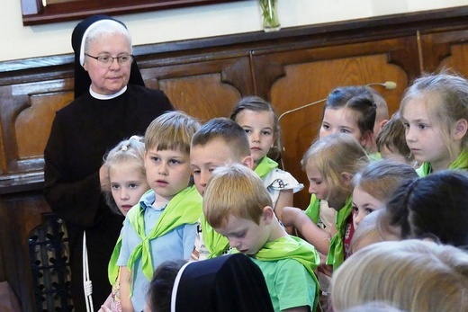 Pielgrzymka przedszkolaków do bł. Matki Małgorzaty Łucji Szewczyk w Oświęcimiu