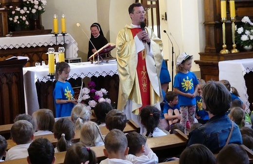 Pielgrzymka przedszkolaków do bł. Matki Małgorzaty Łucji Szewczyk w Oświęcimiu