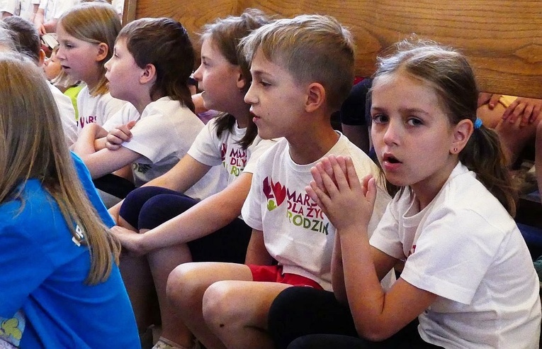 Pielgrzymka przedszkolaków do bł. Matki Małgorzaty Łucji Szewczyk w Oświęcimiu