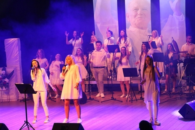 Koncert uwielbienia w Drzewicy