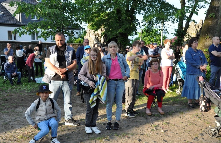 Opole uwielbia - modlitewny wieczór na Górze Świętej Anny