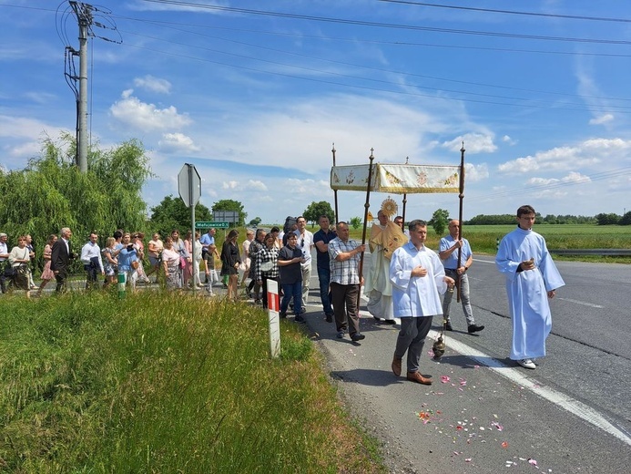 Boże Ciało w Małujowicach