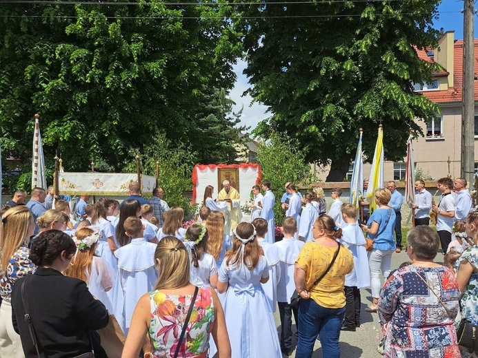 Boże Ciało w Małujowicach