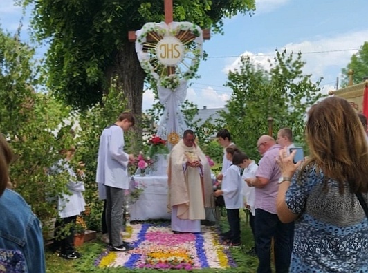 Boże Ciało w parafii w Bagnie