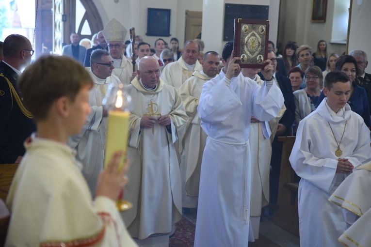 100 lat szkoły w Rdziostowie