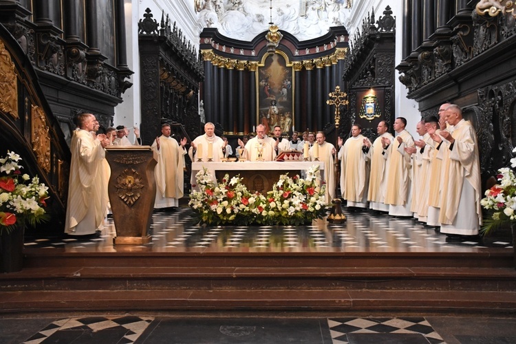 6. rocznica sakry abp. Tadeusza Wojdy