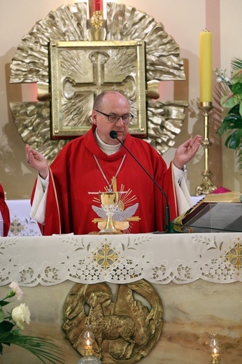 Bierzmowanie w sanktuarium Antoniego Padewskiego w Obornikach Śląskich