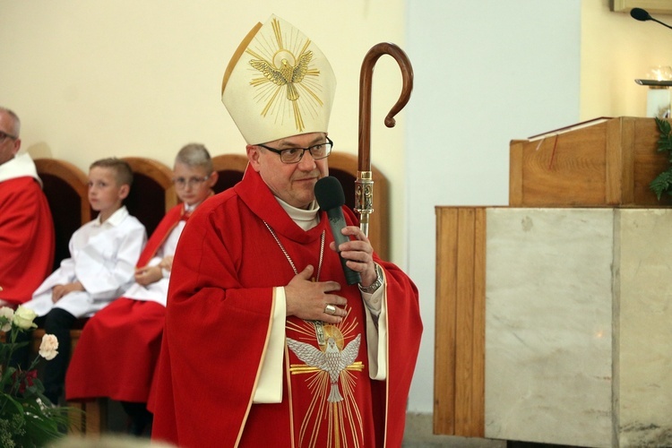 Bierzmowanie w sanktuarium Antoniego Padewskiego w Obornikach Śląskich