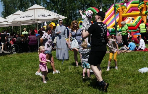 Janowice: Dzień Dziecka z Caritas dla najmłodszych z niepełnosprawnościami - 2023