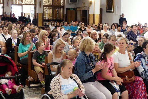 Janowice: Dzień Dziecka z Caritas dla najmłodszych z niepełnosprawnościami - 2023