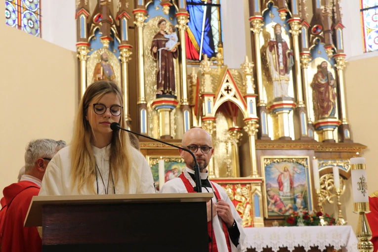 Poświęcenie ołtarza w kościele św. Barbary