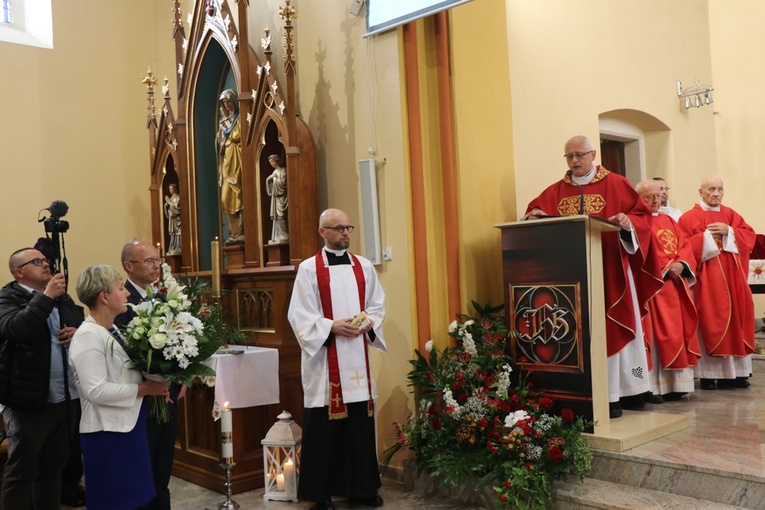 Poświęcenie ołtarza w kościele św. Barbary