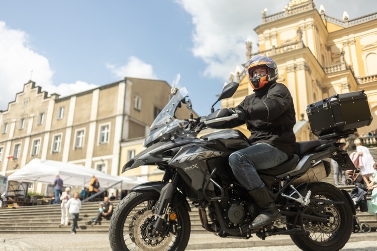 Rozpoczęcie sezonu motocyklowego w Wambierzycach