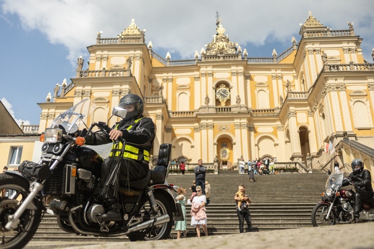 Rozpoczęcie sezonu motocyklowego w Wambierzycach