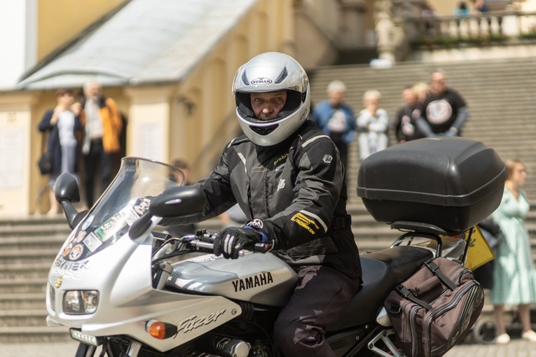 Rozpoczęcie sezonu motocyklowego w Wambierzycach