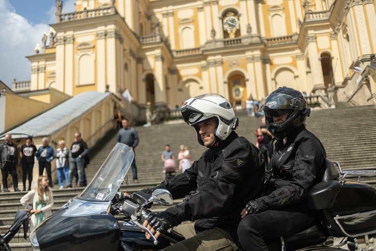 Rozpoczęcie sezonu motocyklowego w Wambierzycach