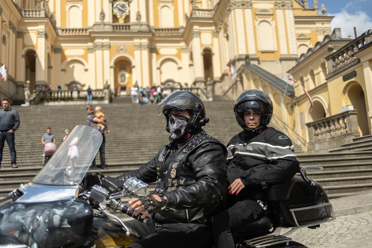 Rozpoczęcie sezonu motocyklowego w Wambierzycach