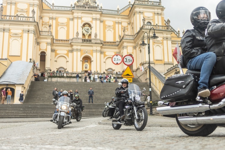 Rozpoczęcie sezonu motocyklowego w Wambierzycach