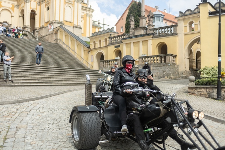 Rozpoczęcie sezonu motocyklowego w Wambierzycach