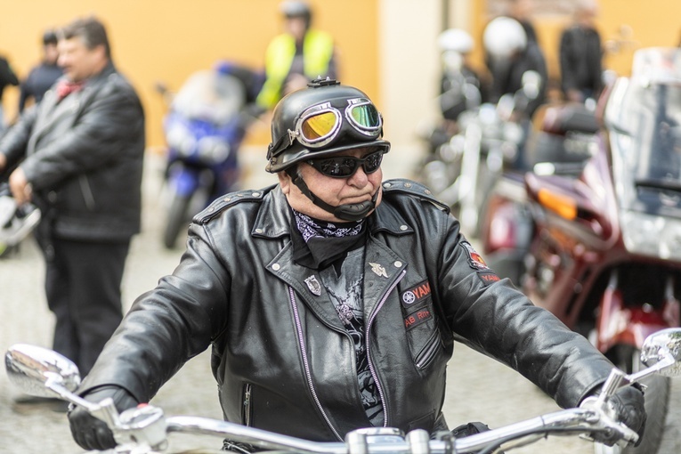 Rozpoczęcie sezonu motocyklowego w Wambierzycach