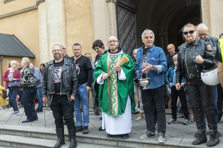 Rozpoczęcie sezonu motocyklowego w Wambierzycach