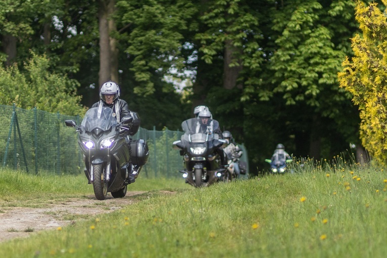 Rozpoczęcie sezonu motocyklowego w Wambierzycach