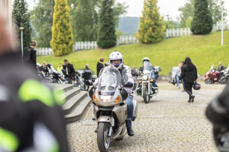 Rozpoczęcie sezonu motocyklowego w Wambierzycach