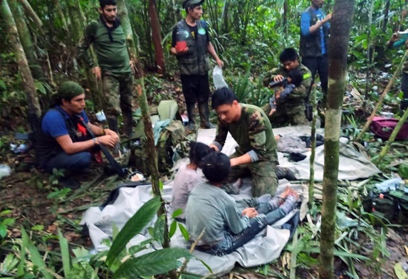 Matka uratowanych w dżungli dzieci poleciła im samodzielnie szukać pomocy, sama zmarła po kilku dniach