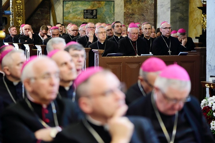 Stoczek Klasztorny. Konferencja Episkopatu Polski