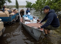 Ukraina: wysadzenie tamy zanieczyściło tyle wody pitnej, ile świat zużywa przez dwa dni