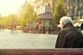 Nadmierne spożycie alkoholu może przyspieszyć postęp choroby Alzheimera